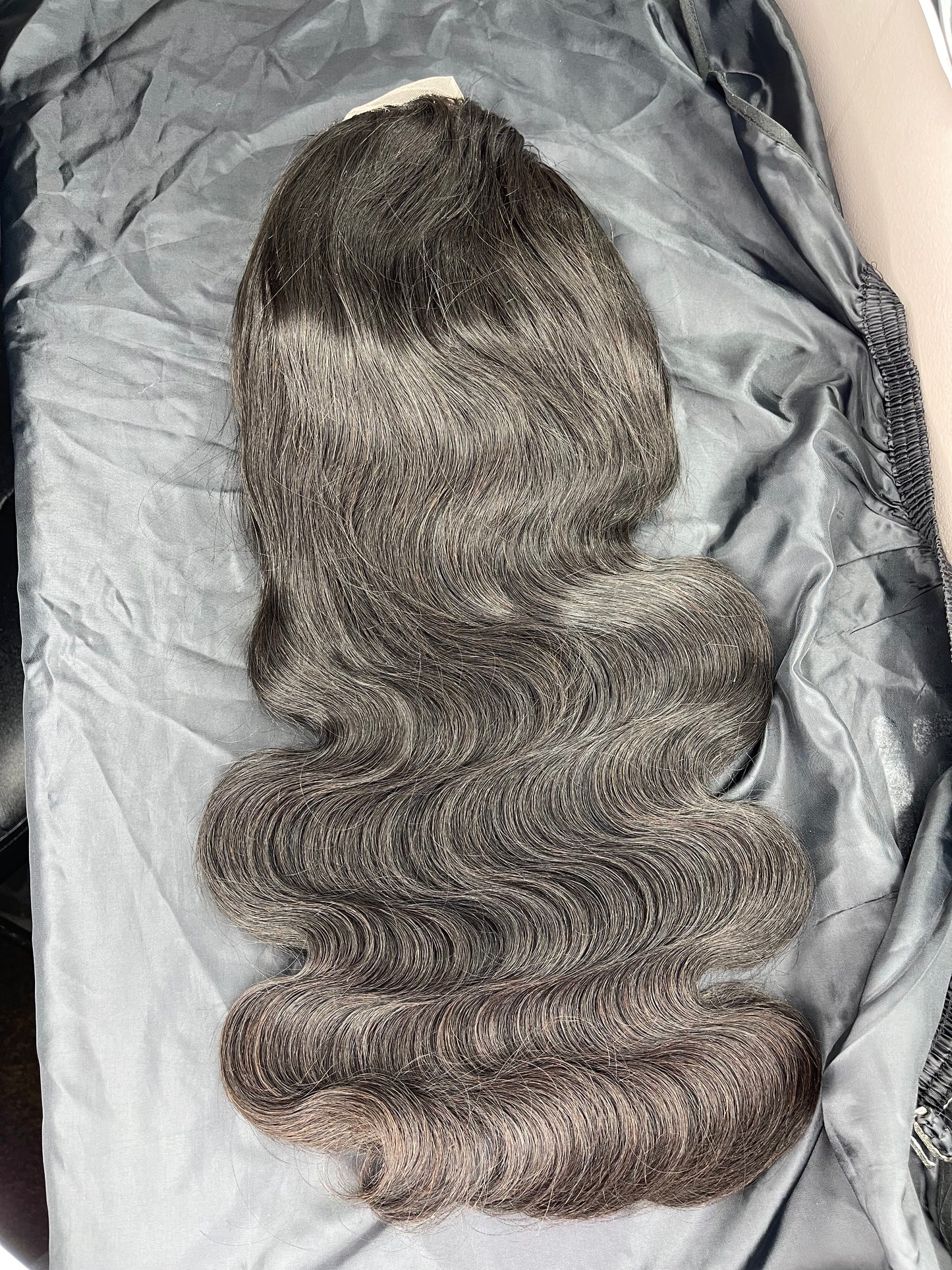Body wave wig